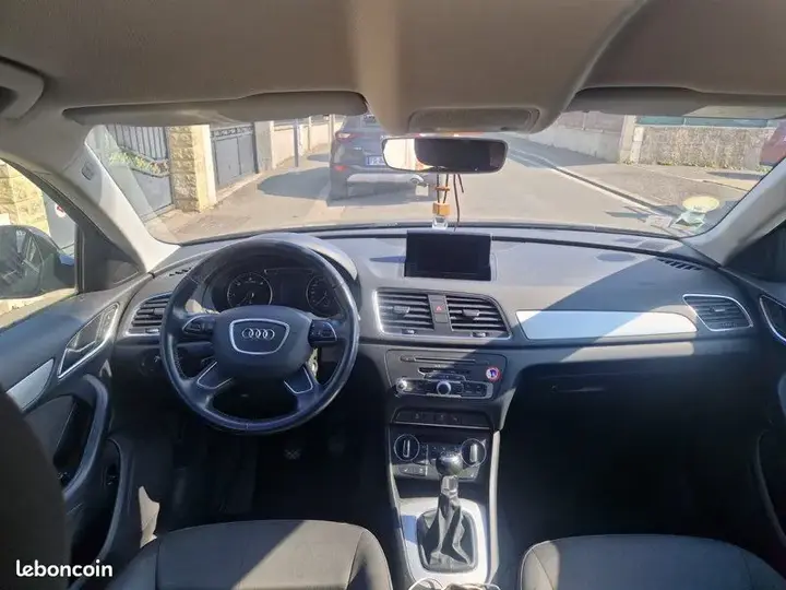 Audi Q3 2016 photo 5