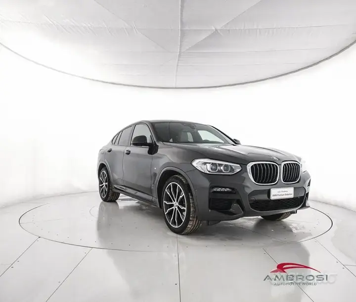 BMW X4 2021 photo 2