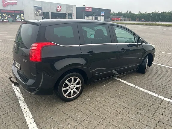 Peugeot 5008 2010 photo 3