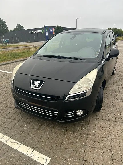 Peugeot 5008 2010 photo 4