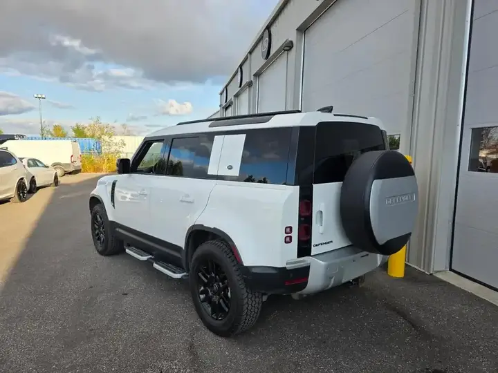 Land Rover Defender 2021 photo 4