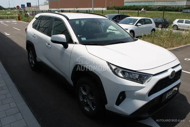 Toyota Rav4 2023 photo 3