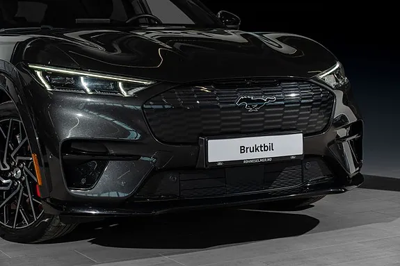 Ford Mustang Mach-E 2022 photo 2