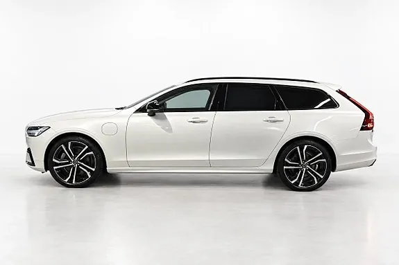 Volvo V90 2023 photo 2