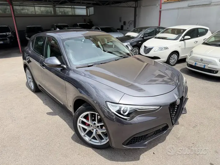 Alfa Romeo Stelvio 2021 photo 4