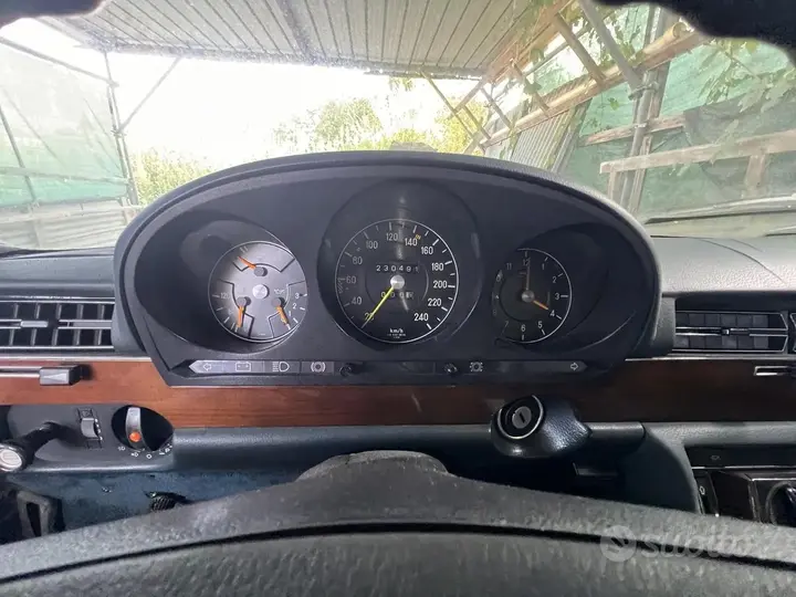 Mercedes-Benz 280S 2009 photo 3