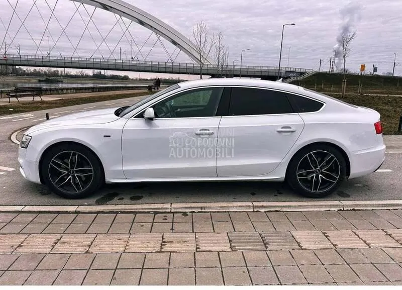 Audi A5 2011 photo 5