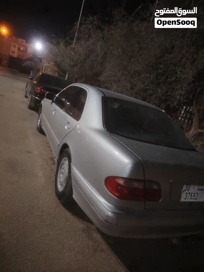 Mercedes-Benz E-Class 2002 photo 3
