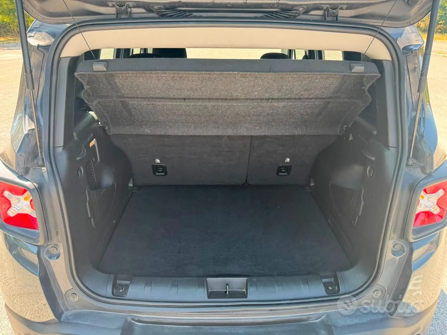 Jeep Renegade 2023 photo 4