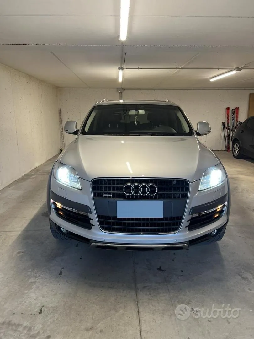 Audi Q7 2008 photo 4