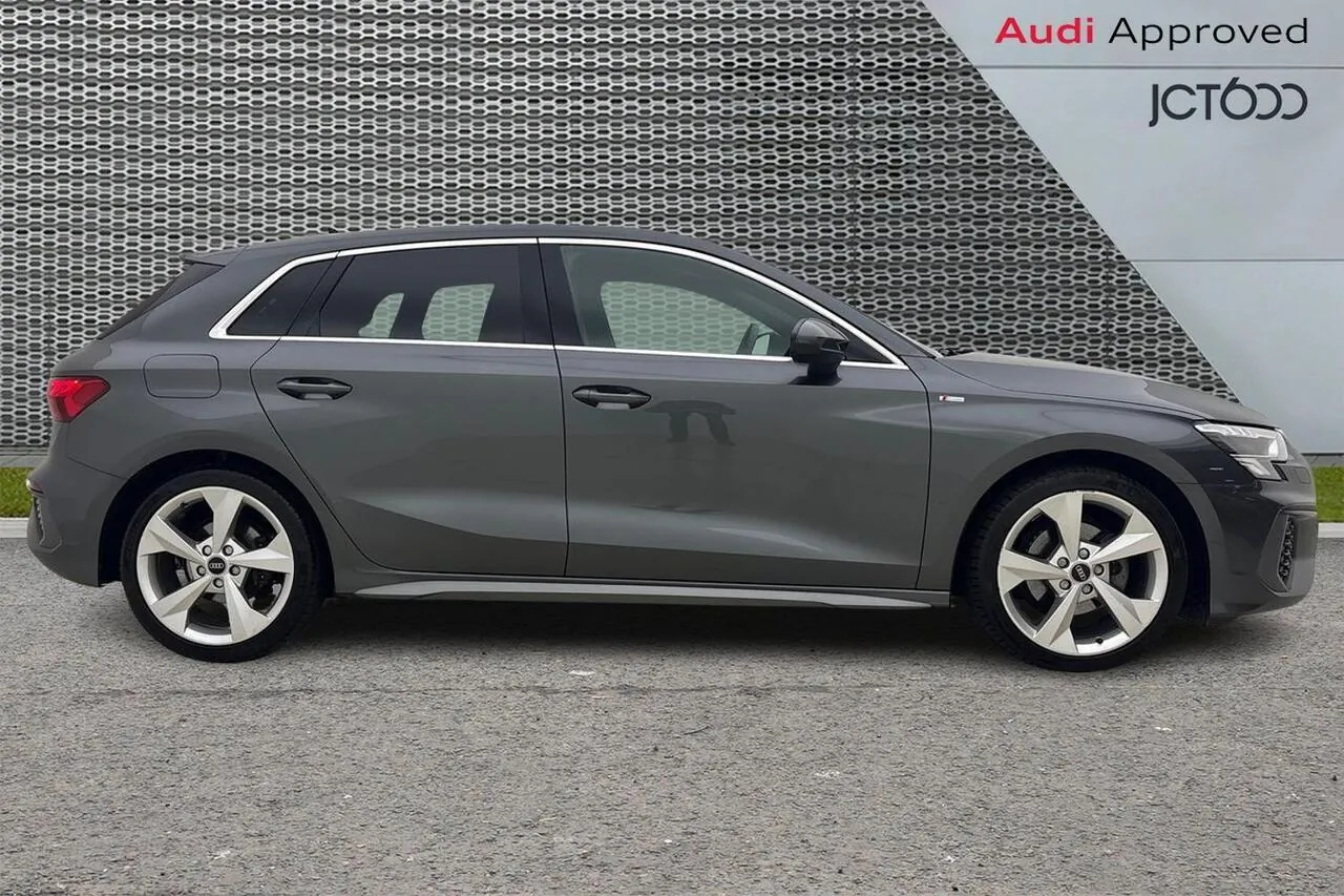 Audi A3 2023 photo 4