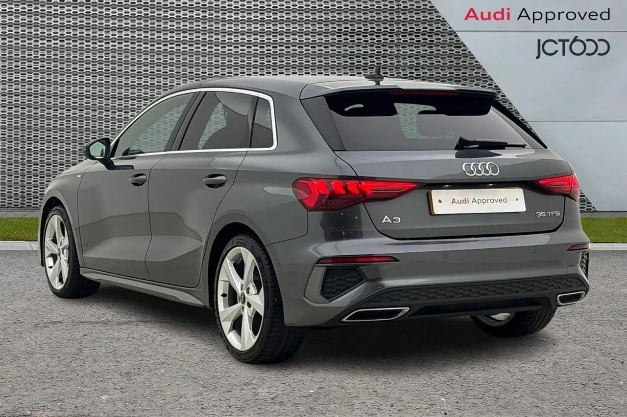 Audi A3 2023 photo 3