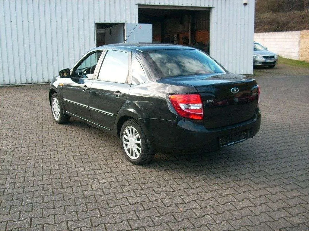 Lada Granta 2016 photo 4