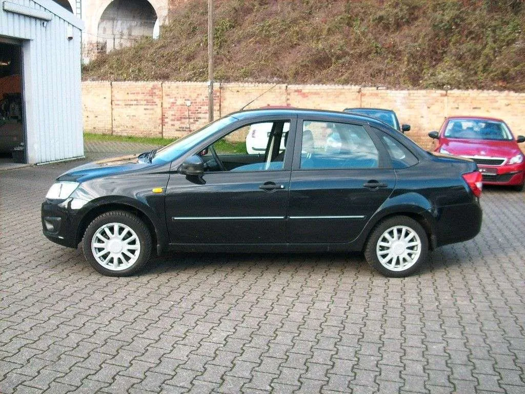 Lada Granta 2016 photo 3