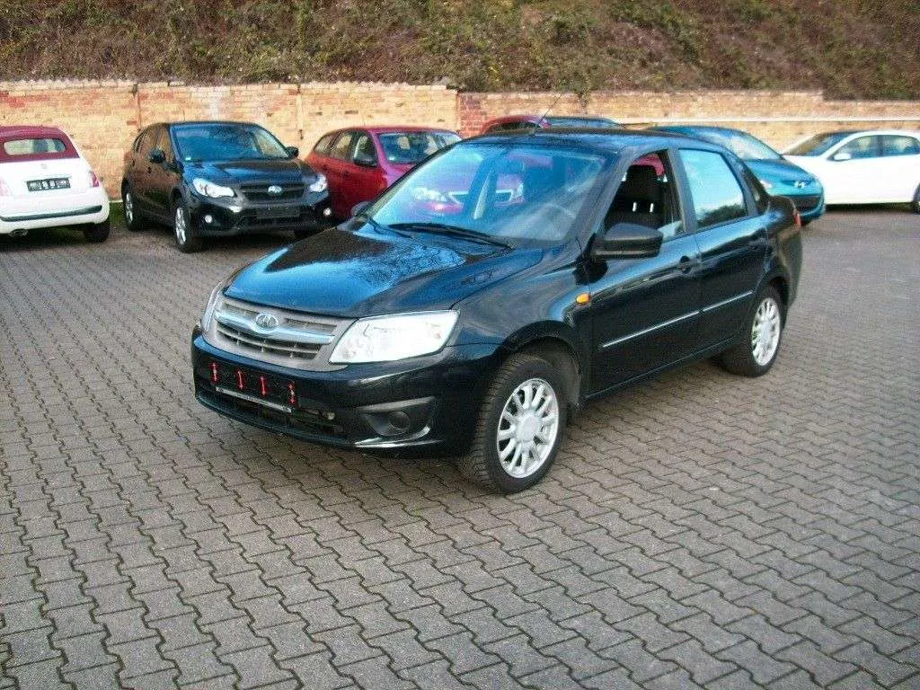 Lada Granta 2016 photo 2