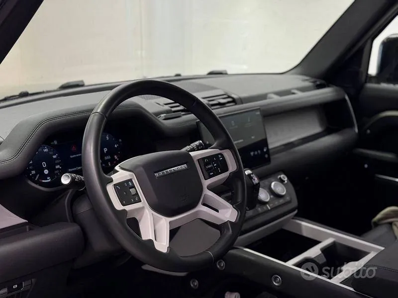 Land Rover Defender 2025 photo 4
