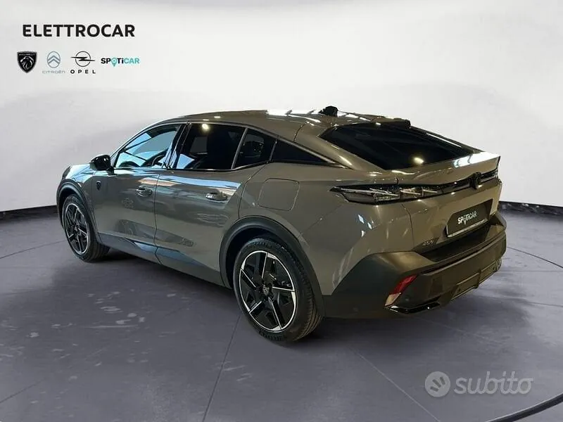 Peugeot 408 2025 photo 3