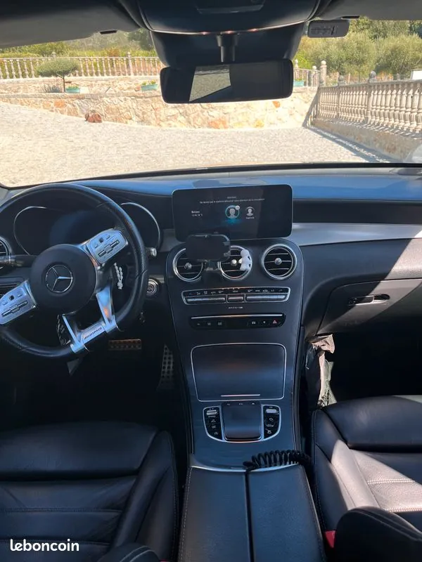 Mercedes-Benz Glc300D 2019 photo 3