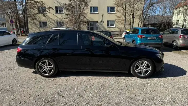 Mercedes-Benz E-Class 2016 photo 2