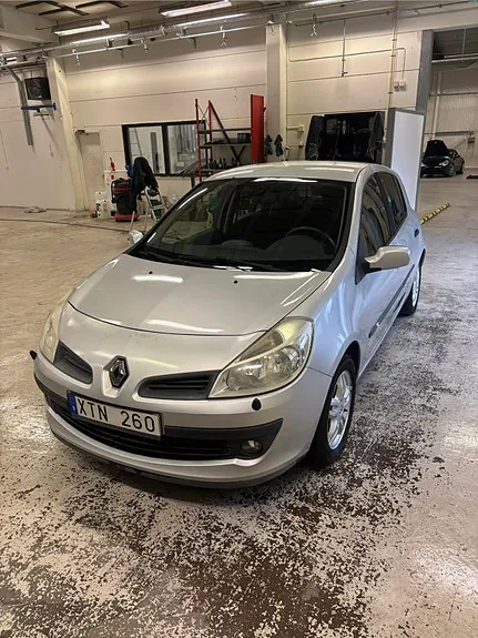Renault Clio 2006 photo 3