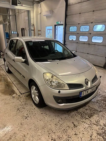 Renault Clio 2006 photo 4