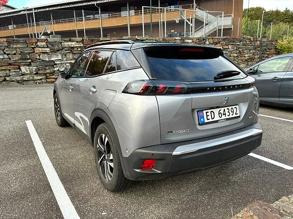 Peugeot E-2008 2022 photo 4