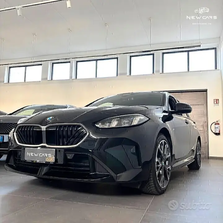 BMW 1 Series 2024 photo 3