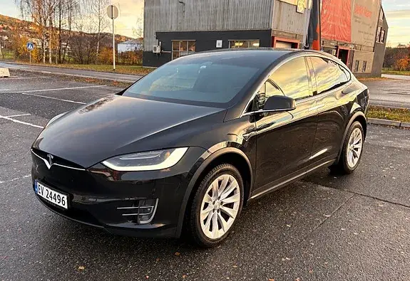 Tesla Model X 2018 photo 2
