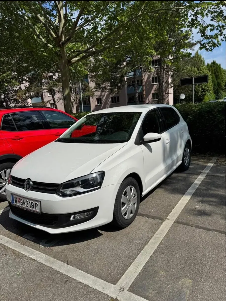 Volkswagen Polo 2010 photo 2