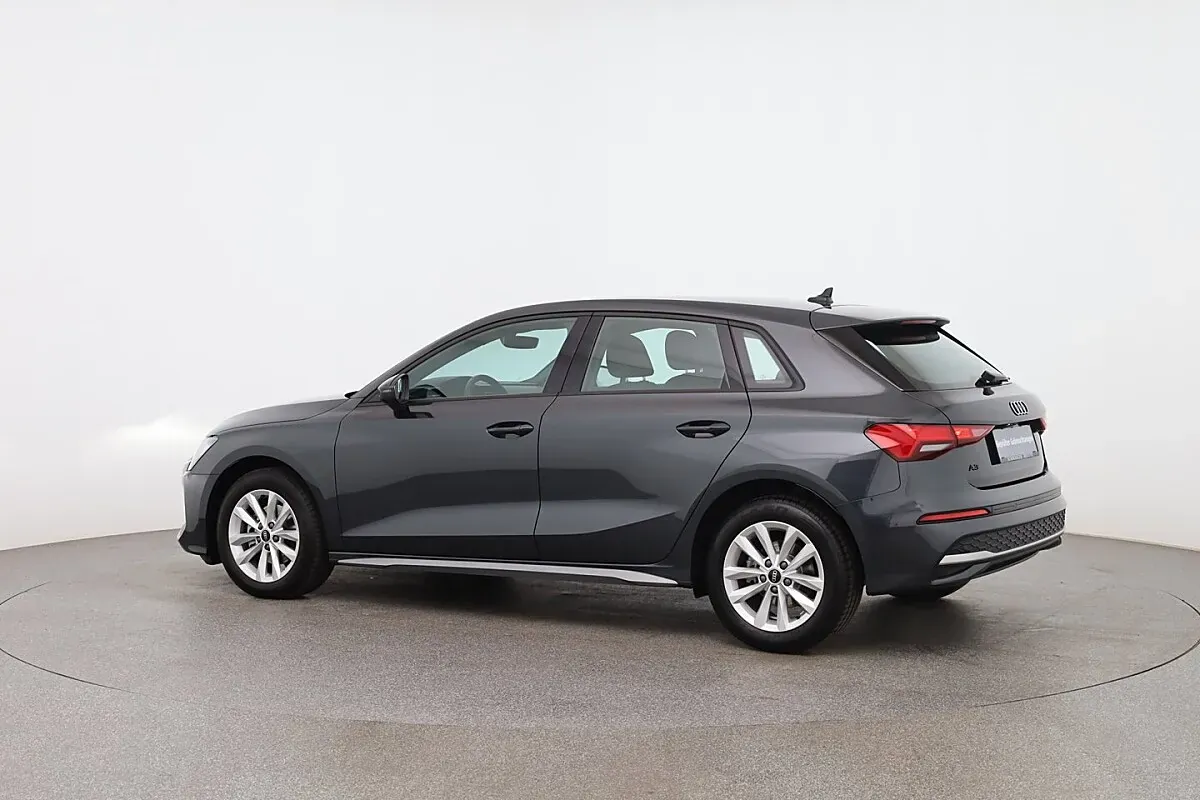 Audi A3 Sportback 2025 photo 3
