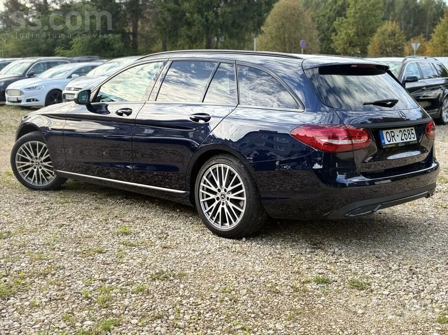 Mercedes-Benz C220 2014 photo 4