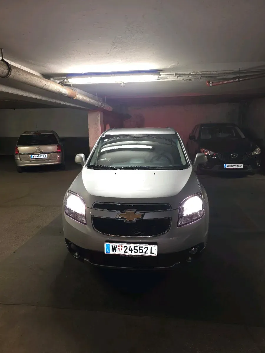 Chevrolet Orlando 2011 photo 2