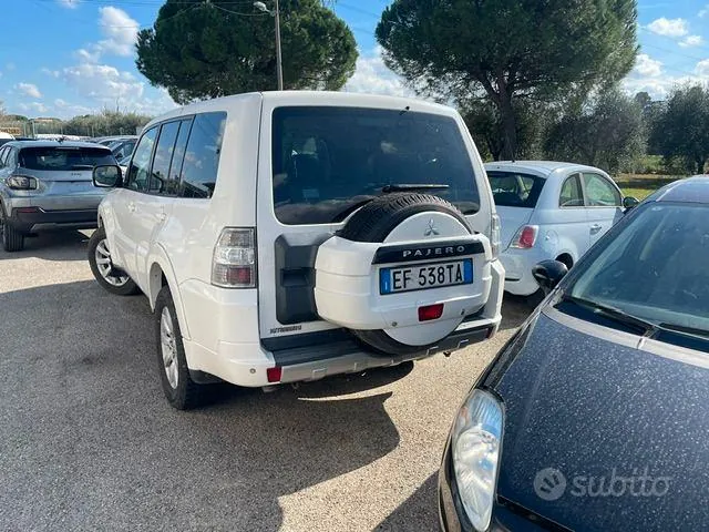 Mitsubishi Pajero 2011 photo 5