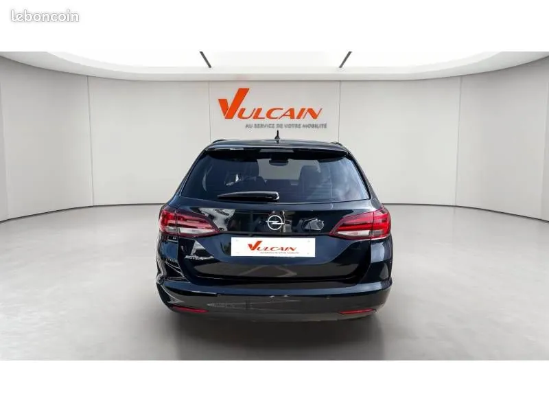 Opel Astra 2021 photo 4