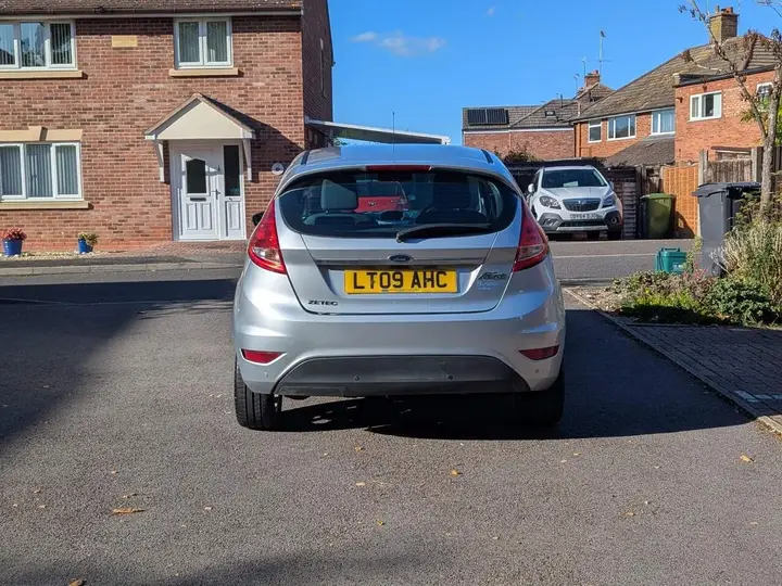 Ford Fiesta 2009 photo 5
