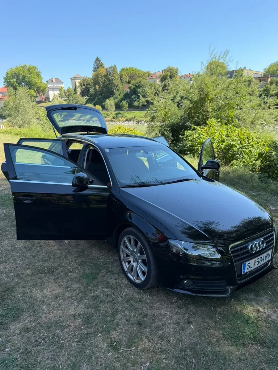 Audi A4 2009 photo 3