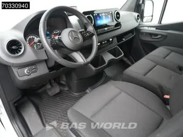 Mercedes-Benz Sprinter 2024 photo 3