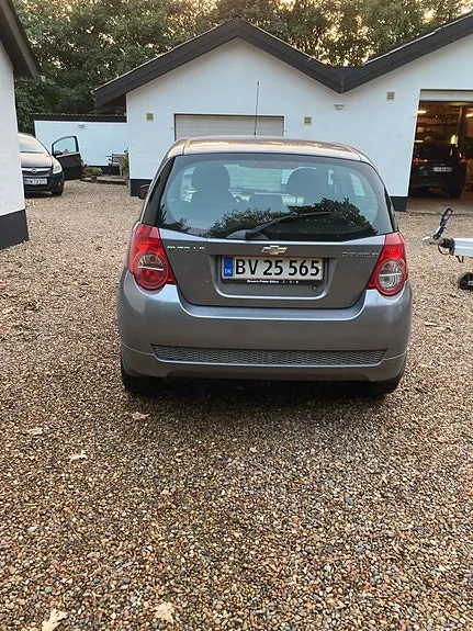 Chevrolet Aveo 2011 photo 4