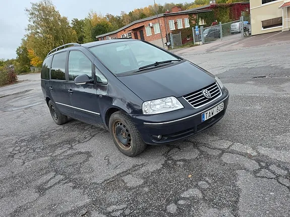 Volkswagen Sharan 2005 photo 2