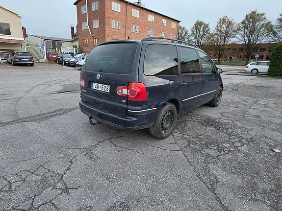 Volkswagen Sharan 2005 photo 3