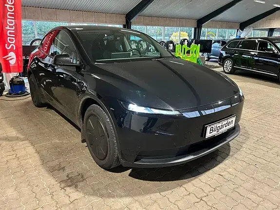 Tesla Model Y 2026 photo 2