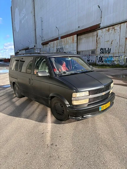 Chevrolet Astro 1995 photo 2