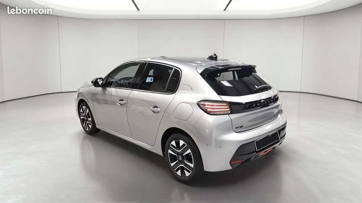Peugeot 208 2024 photo 4