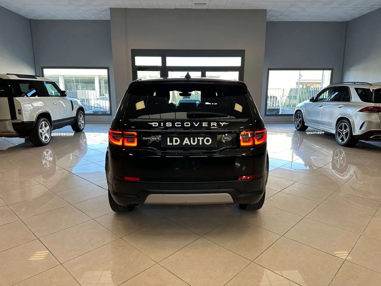 Land Rover Discovery Sport 2020 photo 5