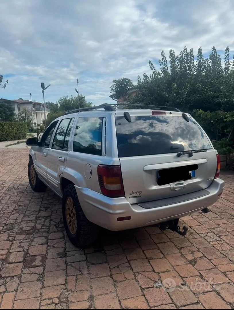 Jeep Cherokee 2003 photo 2