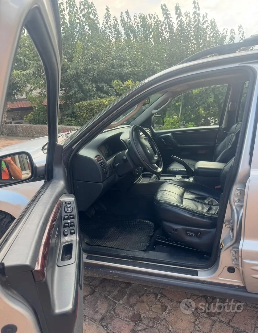 Jeep Cherokee 2003 photo 3