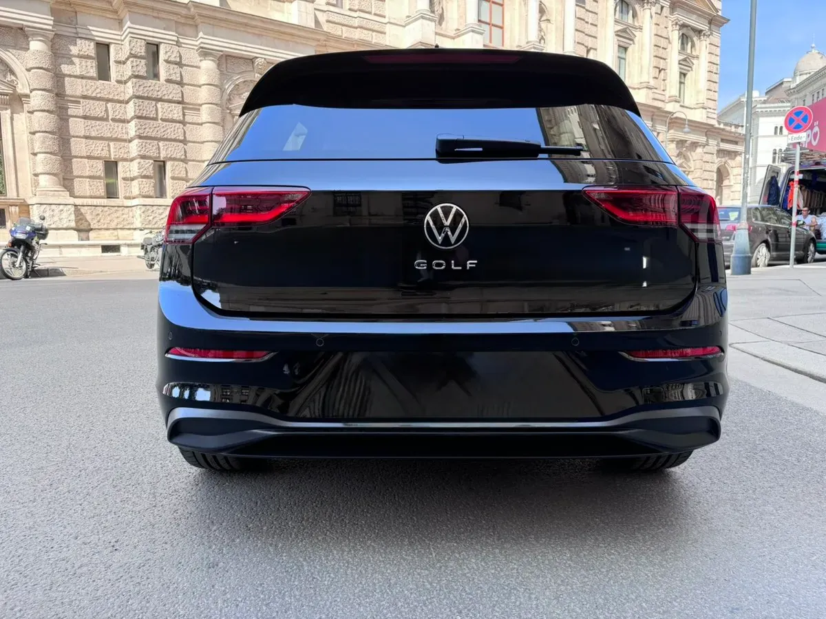 Volkswagen Golf 2024 photo 3