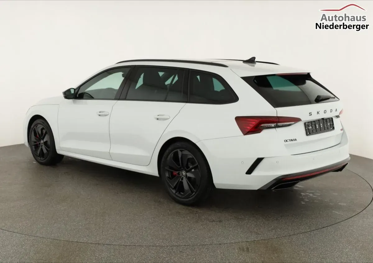 Skoda Octavia 2026 photo 3