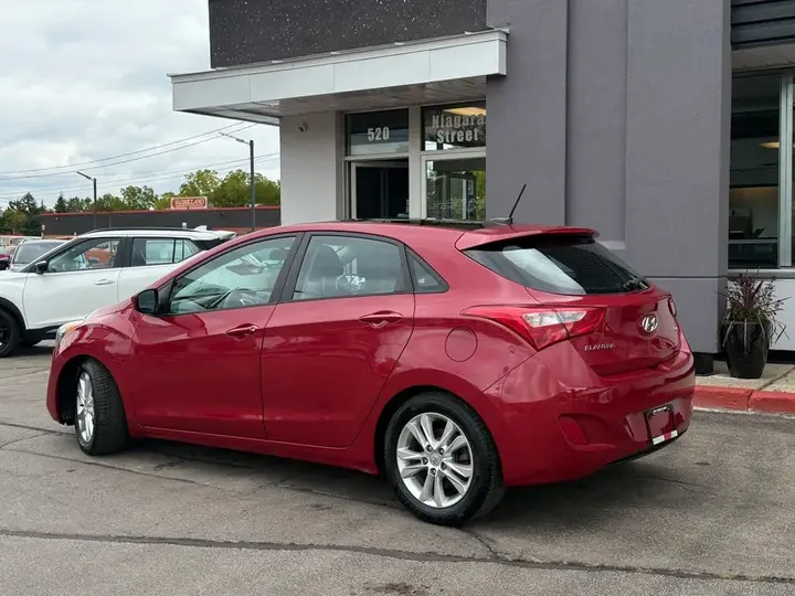 Hyundai Elantra 2014 photo 3