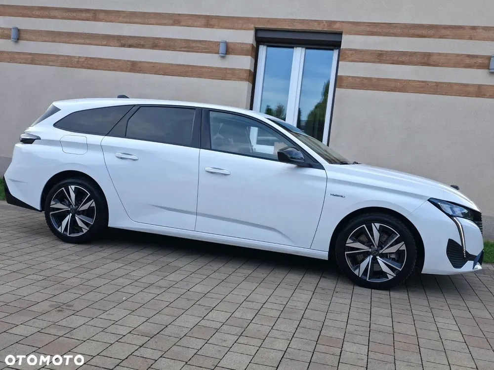 Peugeot 308 2023 photo 3
